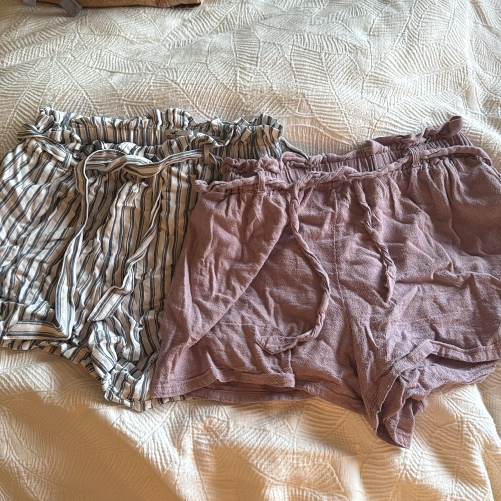 Tie waste hollister shorts message me with color if purchasing 1